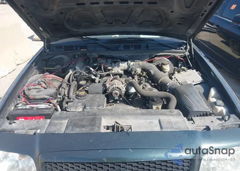 2011 Ford Crown Victoria Police Interceptor из США, поврежденный, VIN 2FABP7BVXBX182029